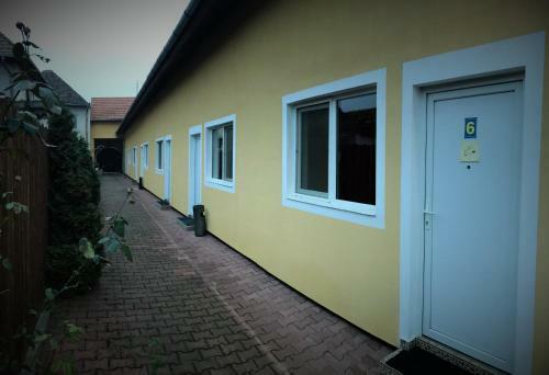 Apartamento Pet?fi Motel