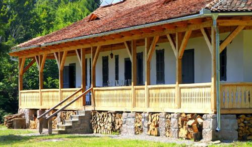 Dobrica Hunting Lodge