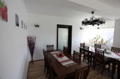Hostal Pensiunea Livada Bunicului