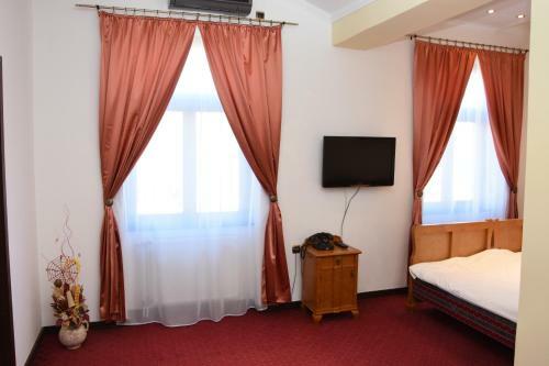 Hostal Guest House Vila Lujza