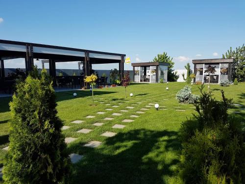 Hostal Mondrian Event & Garden