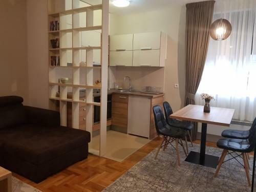 Apartman Zlatna Ru?a
