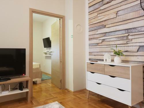 Apartman Zlatna Ru?a