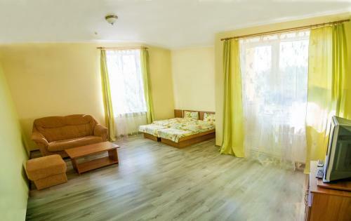 Hostal Hotel Uzlissya