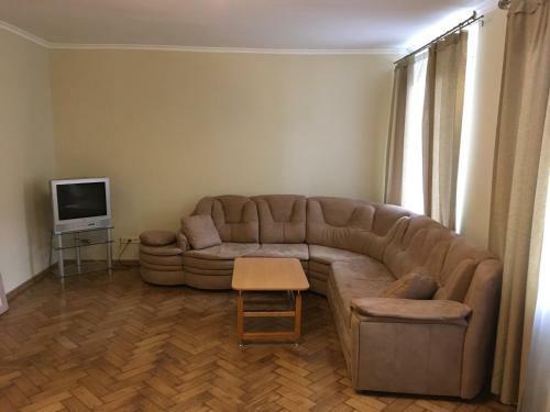 Apartamento Tikhiy Center
