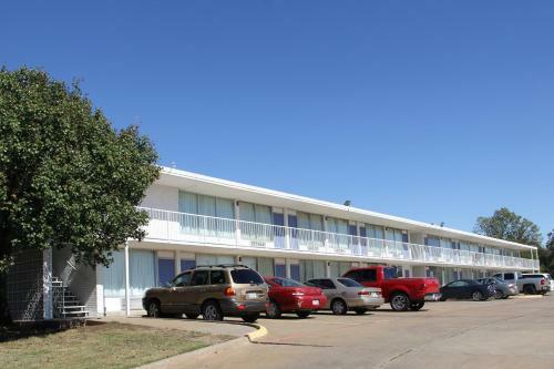 Motel Lonestar Inn And Suite