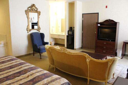 Hotel Silverland Inn & Suites