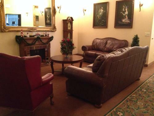 Hotel Silverland Inn & Suites