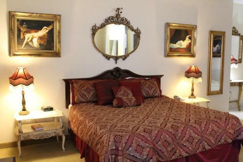 Hotel Silverland Inn & Suites