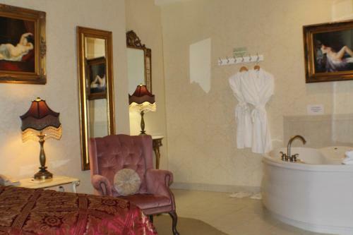 Hotel Silverland Inn & Suites