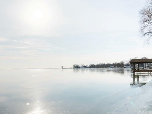 Lakeview Motel - 3 Mi From Harbor Oaks Hospital