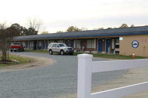 Hotel Four Oaks Lodging