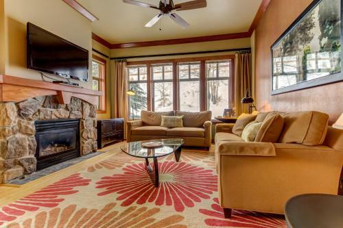 Eagle Springs East 111: Blue Spruce Hideaway