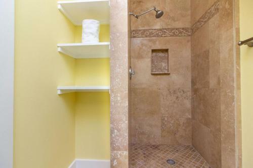 Windswept Sands, 4 Bedroom, Sleeps 11, Ocean Front, Pool