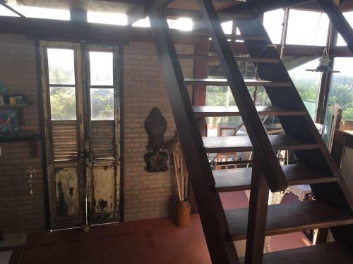 Hostal Apa Suites Guest House