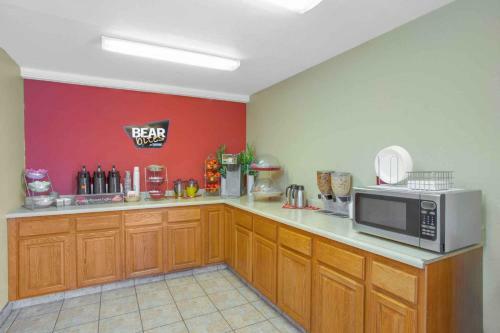 Lodge Travel Stay - Coalinga