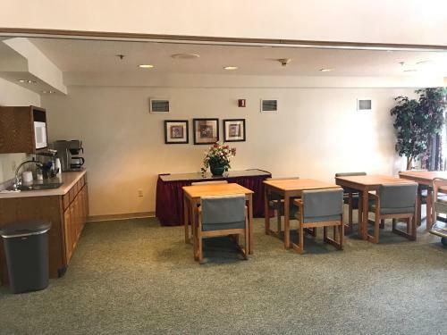 Hotel Econo Lodge Inn & Suites