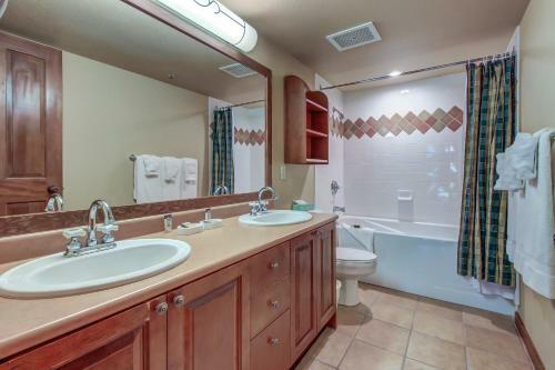 Powderhorn Lodge 419: Spearmint Suite