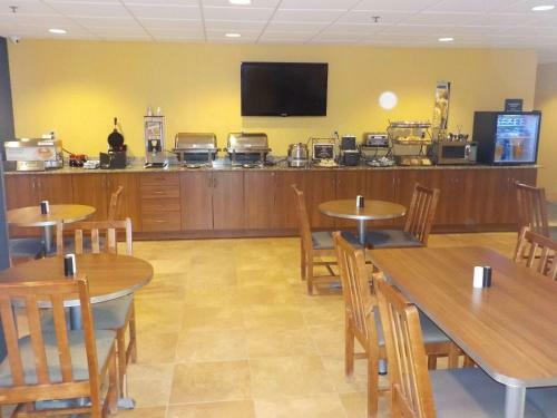 Surestay Plus Hotel By Best Western Keyser