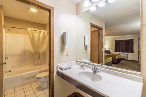Hotel Econo Lodge - Valley City