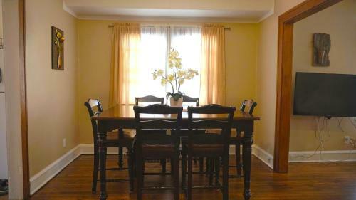 Cottage In The Heart Of Cedar Rapids
