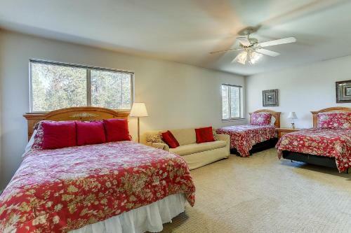 2 Dixie Mt-ac-hot Tub-4br/3ba