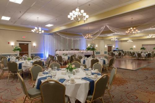 Hotel Rit Inn & Conference Center