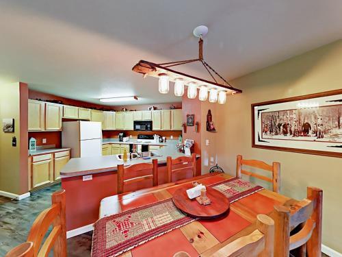 Apartamento 1395 Morgan Ct Condo Unit 702