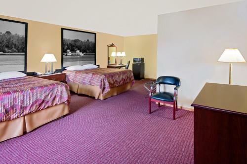 Hotel Super 8 By Wyndham Iowa Falls