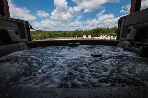 Grande Butte Lodge - Hocking Hills Home