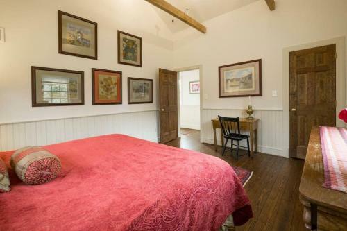 Posada The Buck School Inn