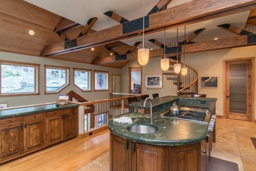 Mountain Lodge Holiday Home 163