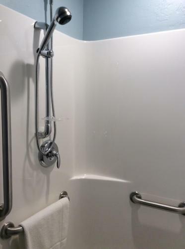 Hotel Scenic Shore Inn