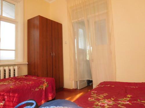 Hostal Guesthouse On Adleiba 77