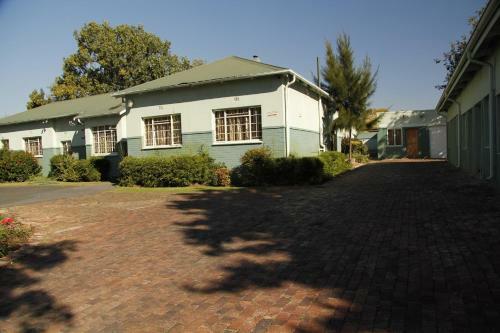 Hostal Buble Ball Guest House