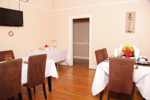 Hostal Buble Ball Guest House