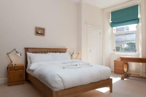 Apartamento 2 Bedroom Flat Sleeps 4 By The Shore