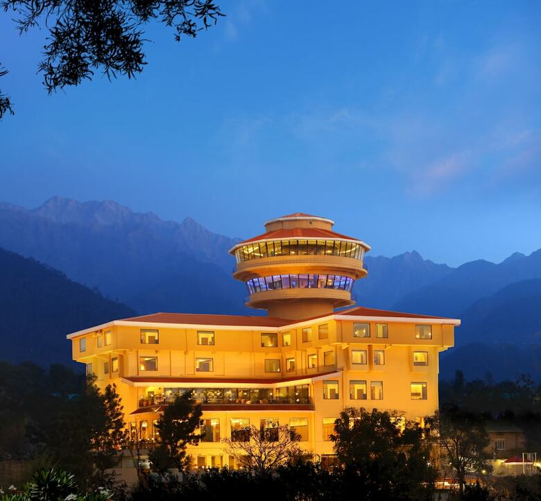 Hotel Rs Sarovar Portico