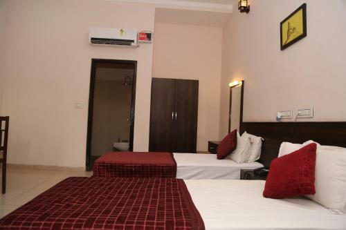Hotel Gulmohar Sariska Resort