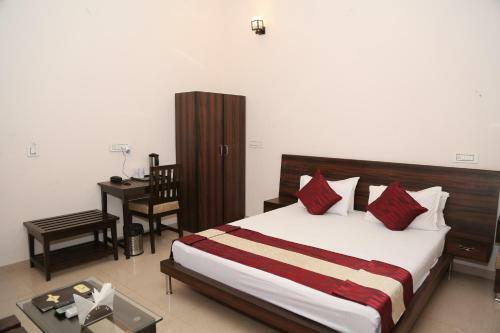 Hotel Gulmohar Sariska Resort