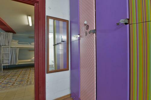 Roger�s Hostel Tel Aviv (Age 18-45)