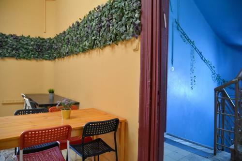 Roger�s Hostel Tel Aviv (Age 18-45)