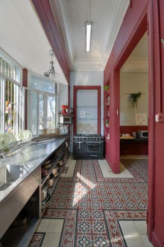 Roger�s Hostel Tel Aviv (Age 18-45)