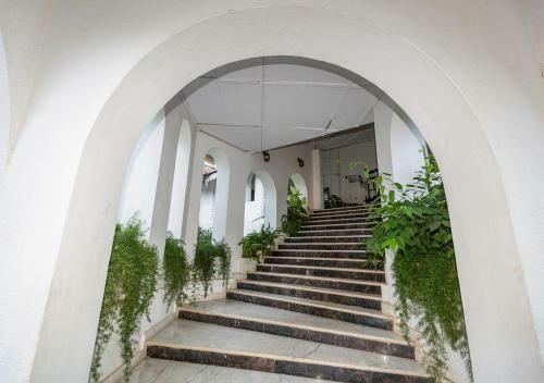 Hotel Mpt Rock End Manor, Pachmarhi