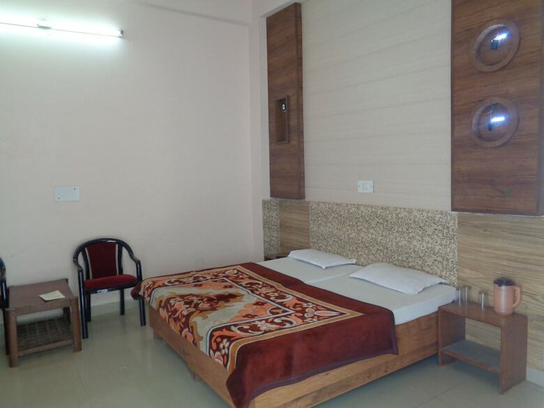 Hotel Ishan