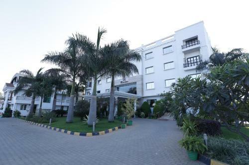 Hotel The Sai Leela