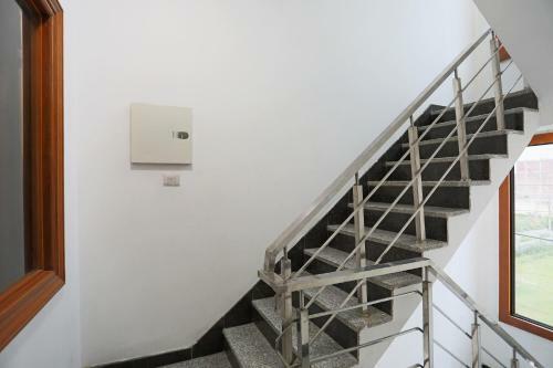 Hotel Oyo 15183 Jjk Home Stay