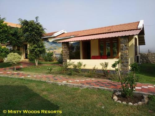 Hotel Misty Woods Resort