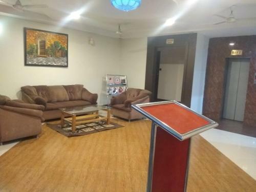 Jk Rooms 108 Hotel Royal Regency