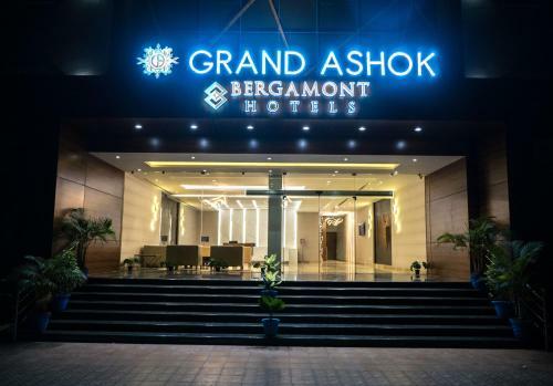 Hotel Grand Ashok